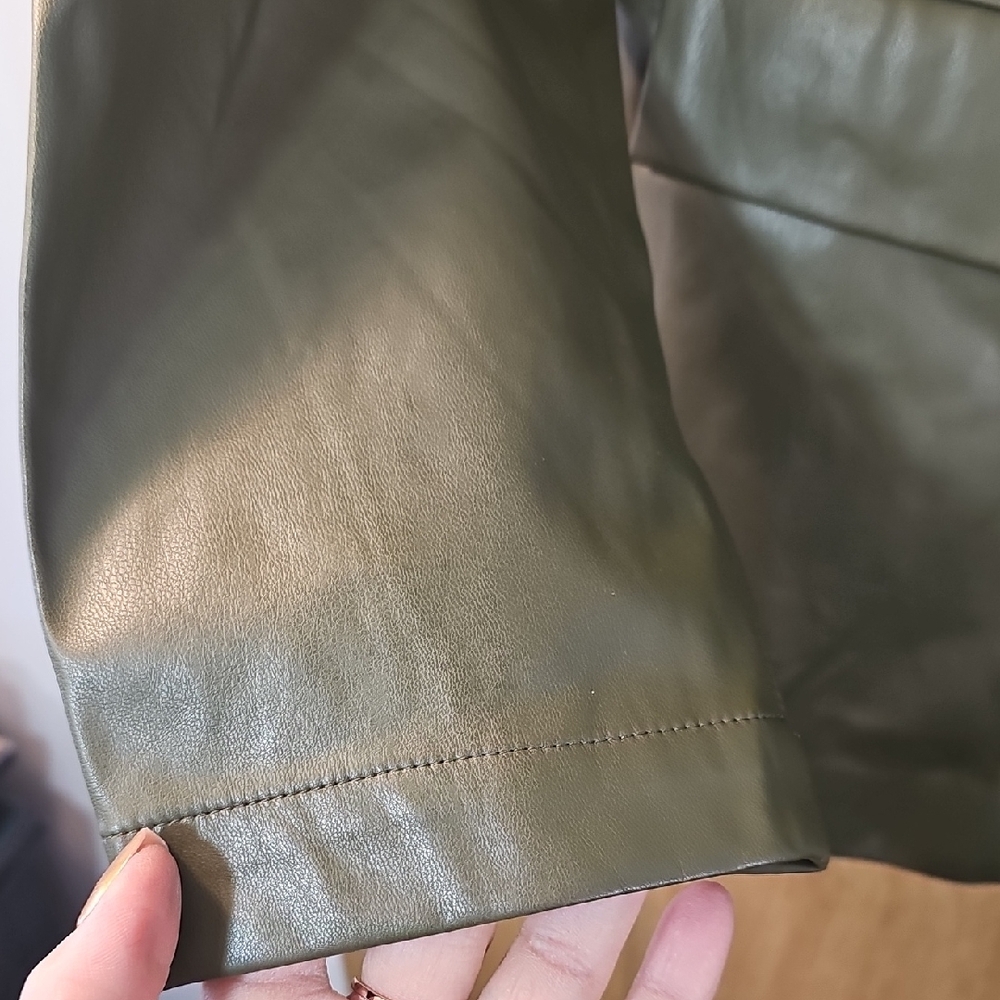 Elegant Olive Women's Blazer - Picture 4 of 11